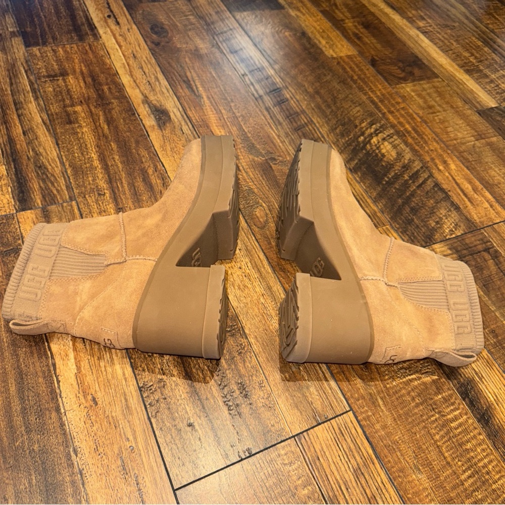 Ugg Moxy Chelsea View 5